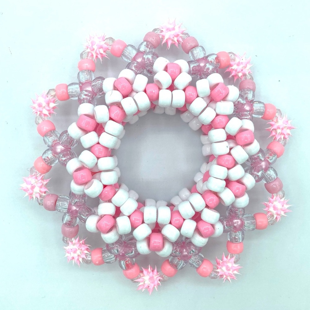 ❌SOLD❌🍓🥛”Strawberry Milk” 💖🤍 Pink/White Kandi Cuff